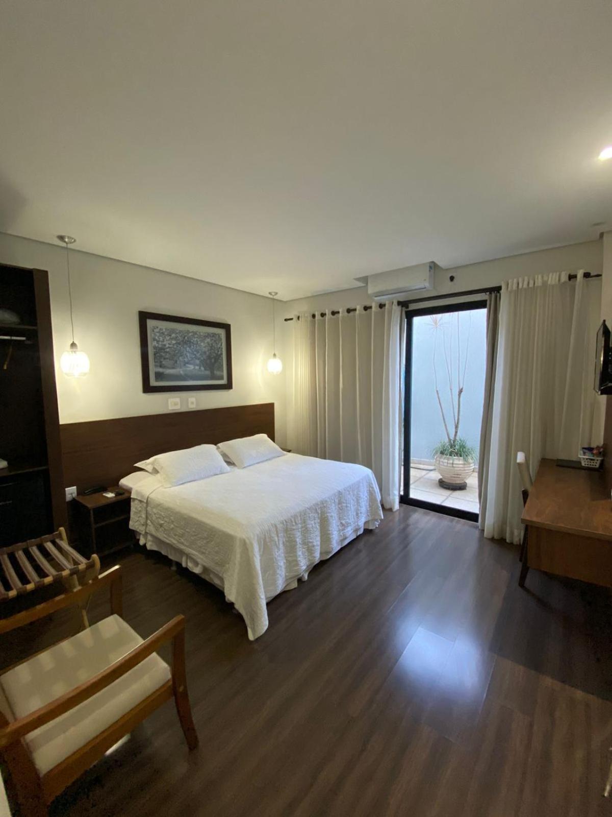 Hotel Recanto Dos Ipes Frutal Exterior photo